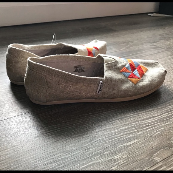 Toms colorful embroidered shoes - Picture 2 of 8